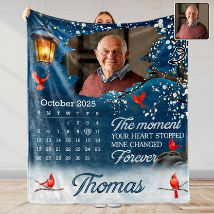 The Moment Your Heart Stopped, Birds and Lantern Design