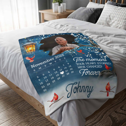 The Moment Your Heart Stopped, Birds and Lantern Design