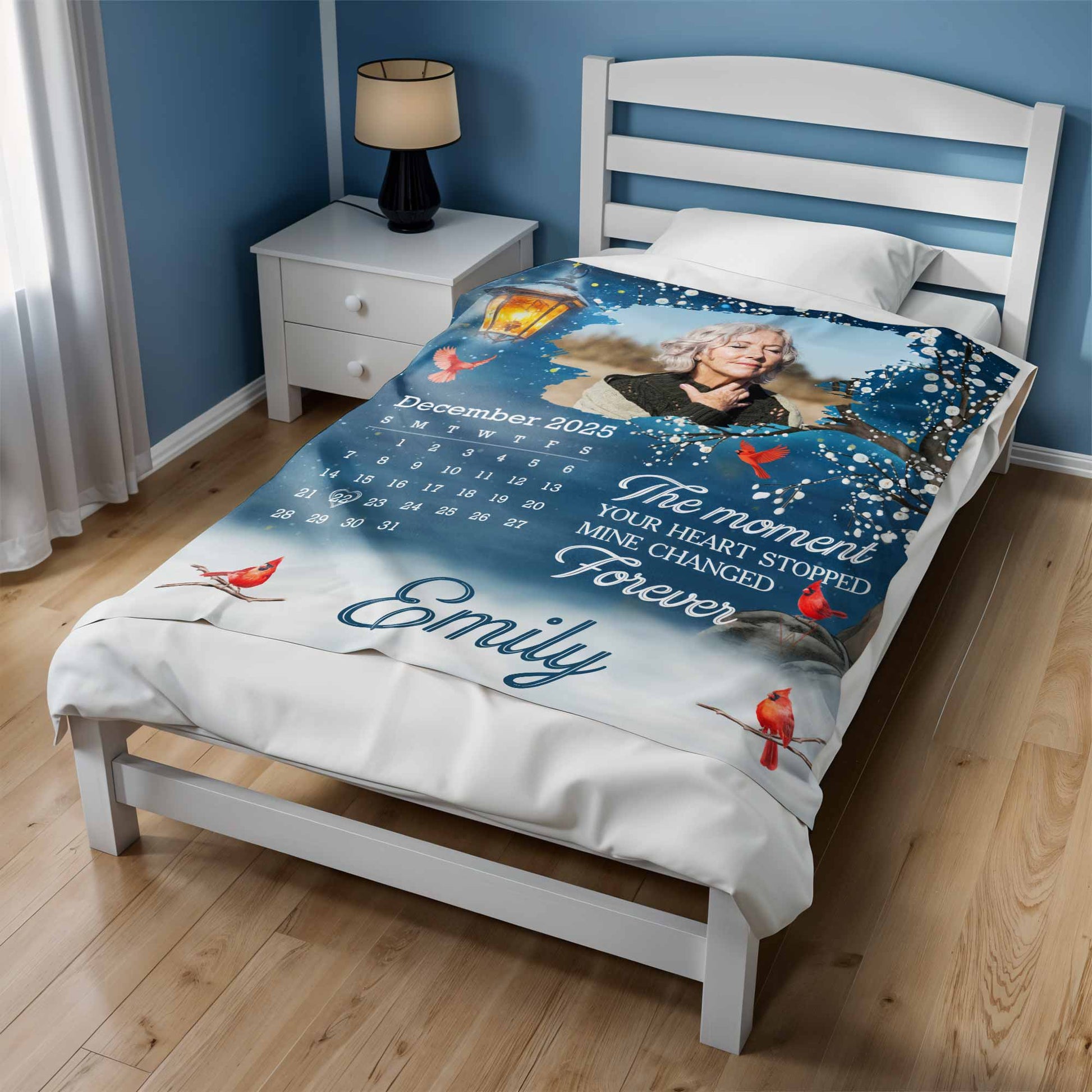 The Moment Your Heart Stopped, Birds and Lantern Design