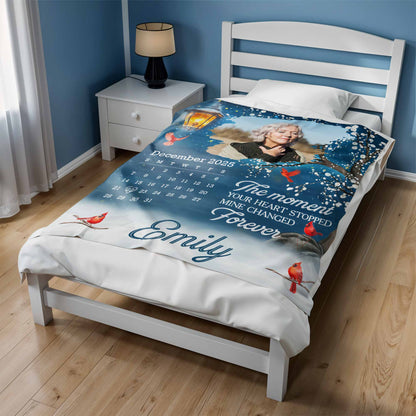 The Moment Your Heart Stopped, Birds and Lantern Design