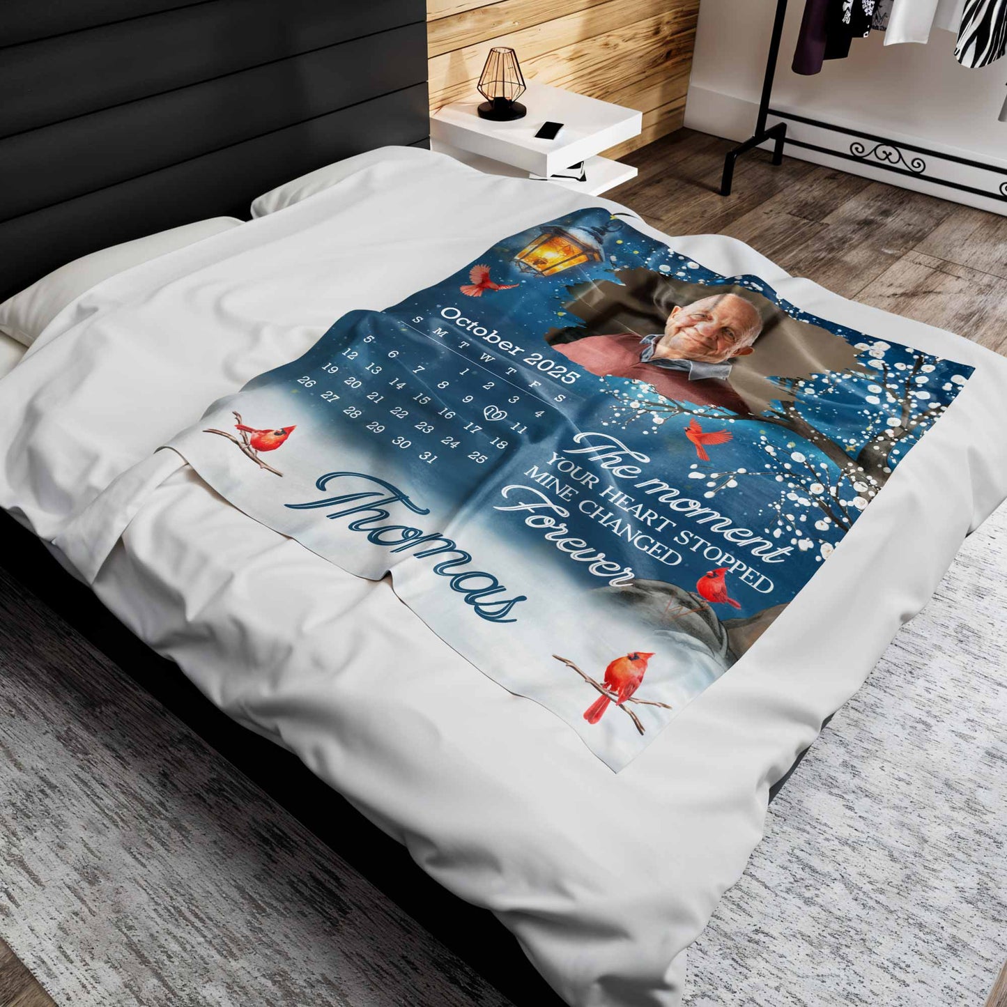 The Moment Your Heart Stopped, Birds and Lantern Design