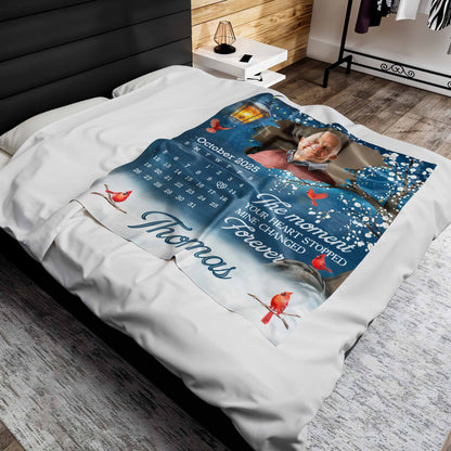 The Moment Your Heart Stopped, Birds and Lantern Design