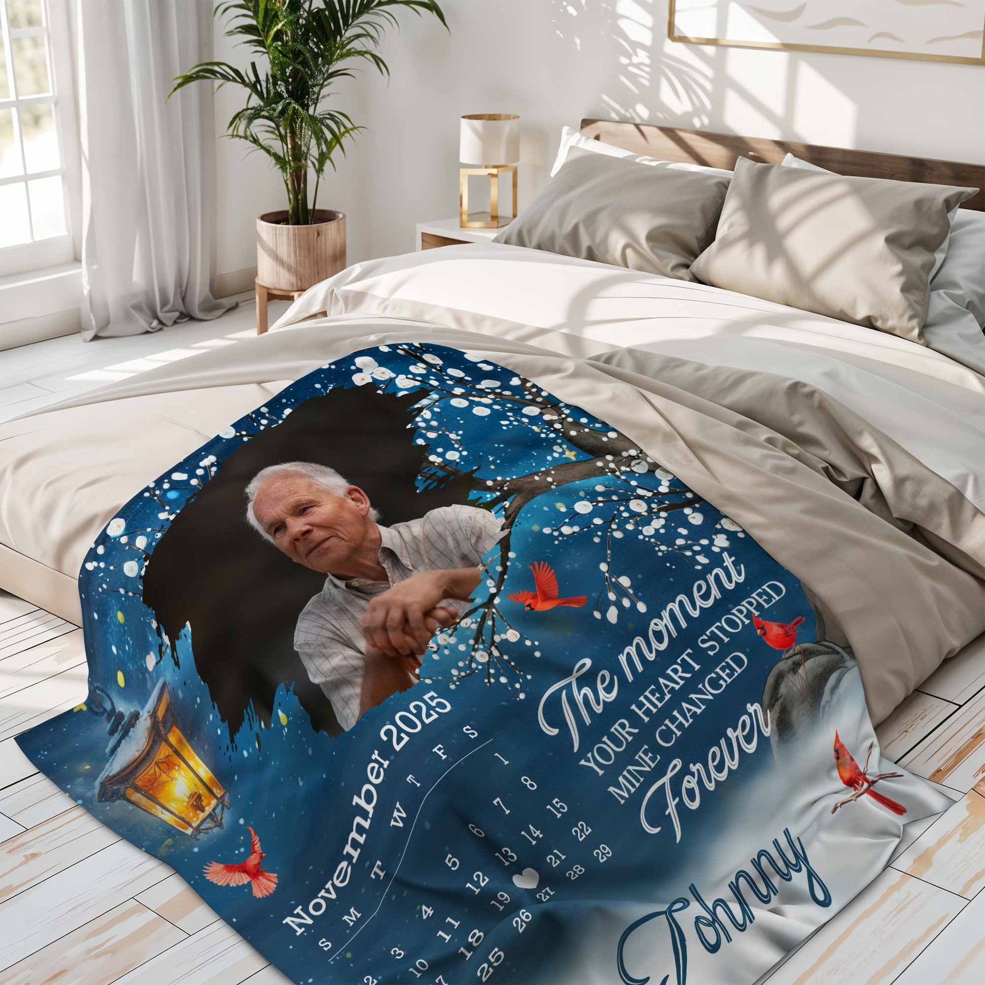 The Moment Your Heart Stopped, Birds and Lantern Design