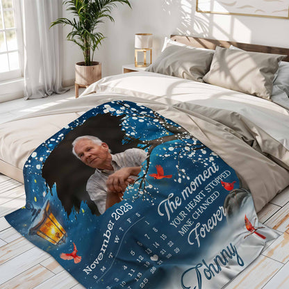 The Moment Your Heart Stopped, Birds and Lantern Design