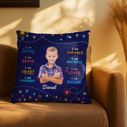 Almohada "Soy Amable, Valiente e Inteligente" con Sol y Estrellas - Almohada Personalizada, Incluye Relleno - KID028_PLW