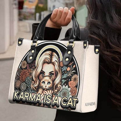 Karma Is A Cat - Sac à main en cuir personnalisé pour les amoureux des chats - LL16