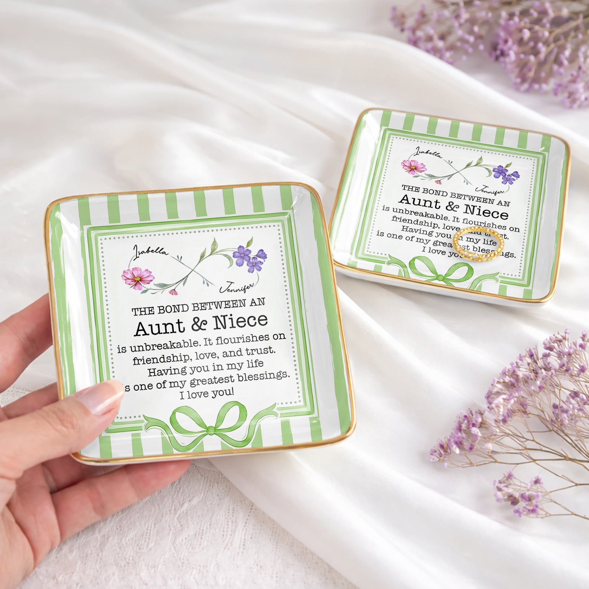 The Bond Between An Aunt & Niece, Flowers & Ribbon Decor