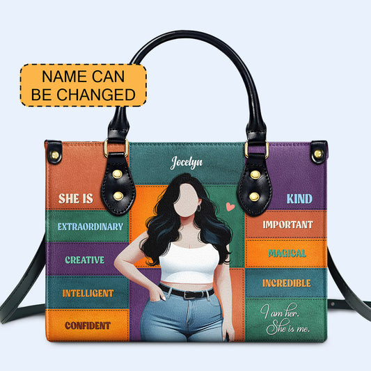 Ella es - Bolso de mano de cuero personalizado - PG03