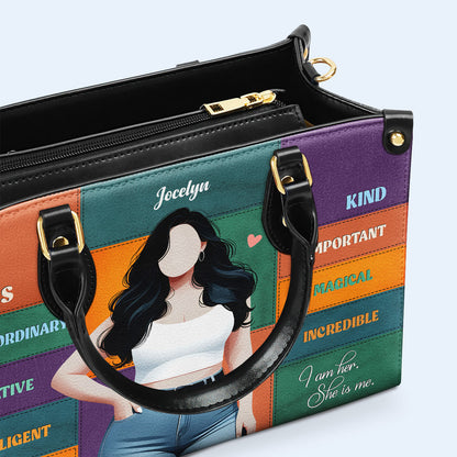 Elle est - Sac à main en cuir personnalisé - PG03