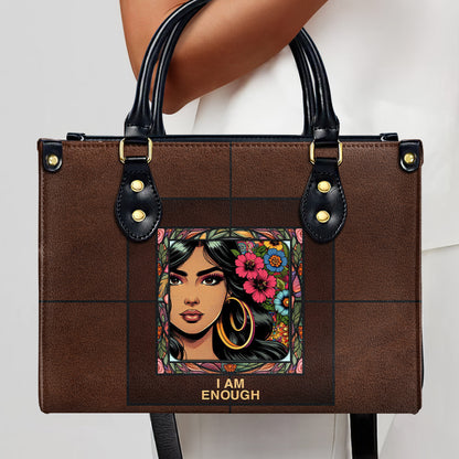 Personnalisez votre sac à main en cuir avec des illustrations et du texte personnalisés - QCUSTOM07