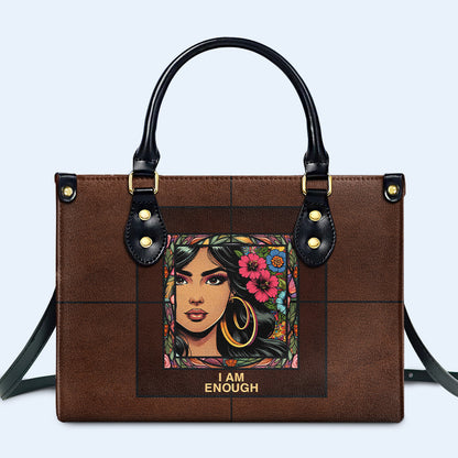 Personnalisez votre sac à main en cuir avec des illustrations et du texte personnalisés - QCUSTOM07